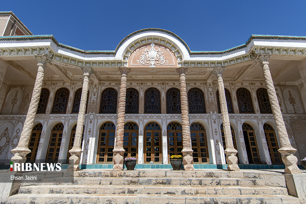 خانه دیدنی سرتیپ سدهی نگینی در قلب خمینی شهر