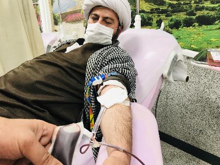 پیوستن روحانیون سمنان به صف اهداکنندگان خون