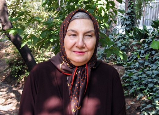 مهلقاخانمِ «نون.خ» ۵۱ سال است که صخرهنوردی میکند