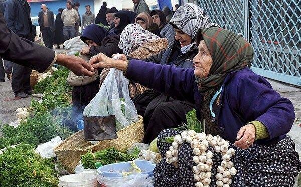 تمام بازارهای هفتگی در شهرستان رودبار تعطیل شد