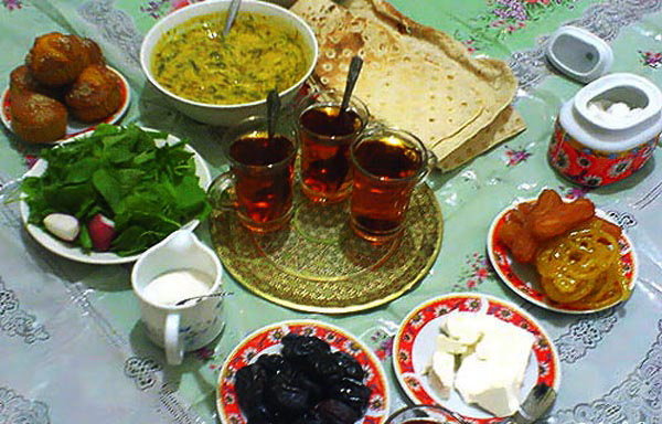 سنتهای رمضانی مردم قم در سالها پیش؛ کلوخ اندازون تا اوهی اوهی