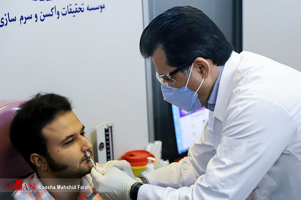عکس‌های برگزیده؛ تصویری از تزریق دوز استنشاقی واکسن رازی کووپارس