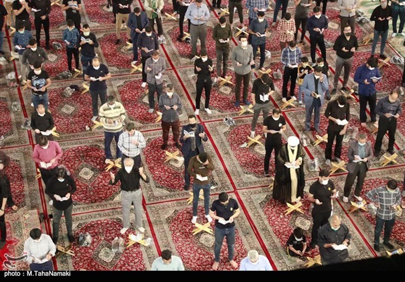 برپایی مراسم قدر در حرم هلال بن علی(ع) آران‌وبیدگل به روایت تصویر