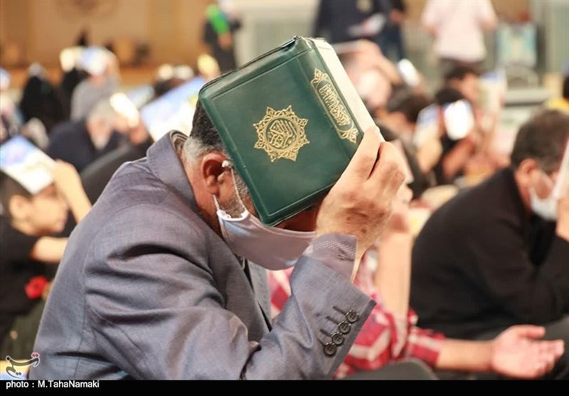 برپایی مراسم قدر در حرم هلال بن علی(ع) آران‌وبیدگل به روایت تصویر