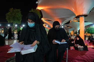 عکس/ احیا شب نوزدهم ماه مبارک رمضان در حرم مطهر شاهچراغ(ع)