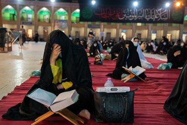 عکس/ احیا شب نوزدهم ماه مبارک رمضان در حرم مطهر شاهچراغ(ع)
