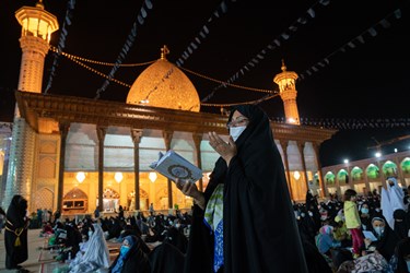 عکس/ احیا شب نوزدهم ماه مبارک رمضان در حرم مطهر شاهچراغ(ع)