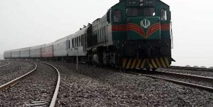 توقف قطار ایران به عراق از کرمانشاه در ایستگاه بی‌پولی