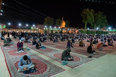 عکس/ احیا شب نوزدهم ماه مبارک رمضان در حرم مطهر شاهچراغ(ع)