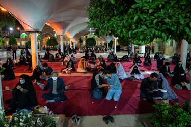 عکس/ احیا شب نوزدهم ماه مبارک رمضان در حرم مطهر شاهچراغ(ع)