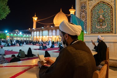 عکس/ احیا شب نوزدهم ماه مبارک رمضان در حرم مطهر شاهچراغ(ع)