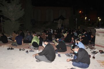 عکس/ مراسم شب قدر در ایلام