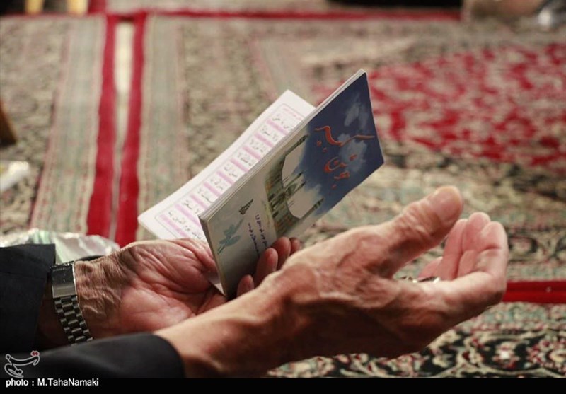 برپایی مراسم قدر در حرم هلال بن علی(ع) آران‌وبیدگل به روایت تصویر
