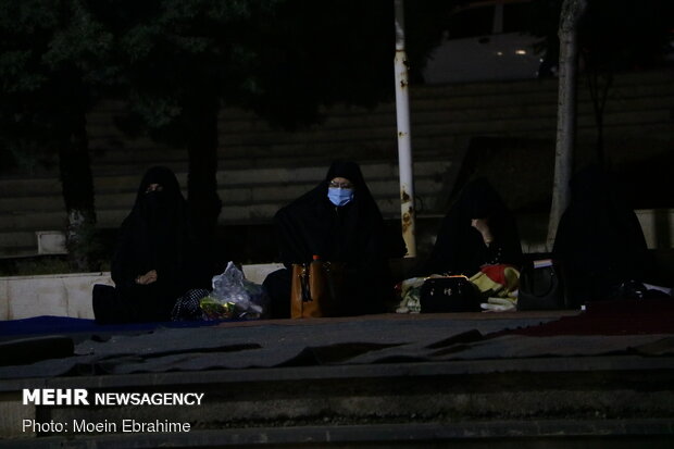 عکس/ احیا شب نوزدهم رمضان در مزار شهدای گمنام دانشگاه رازی کرمانشاه