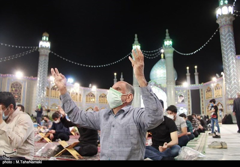 برپایی مراسم قدر در حرم هلال بن علی(ع) آران‌وبیدگل به روایت تصویر