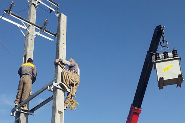بارش شدید باران به تأسیسات برق در روستاهای میامی خسارت زد
