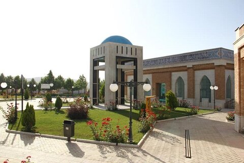 ایثارگران شیراز در بهشت احمدی صاحب قطعه میشوند