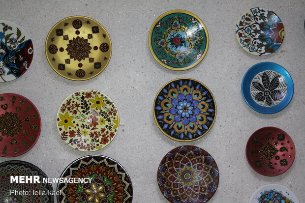 عکس/ کسادی بازار فروش صنایع دستی ایلام