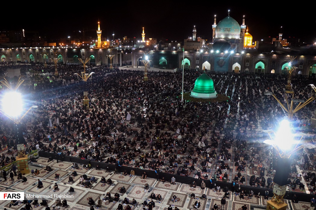 مراسم احیای شب بیست و یکم ماه رمضان در حرم مطهر رضوی