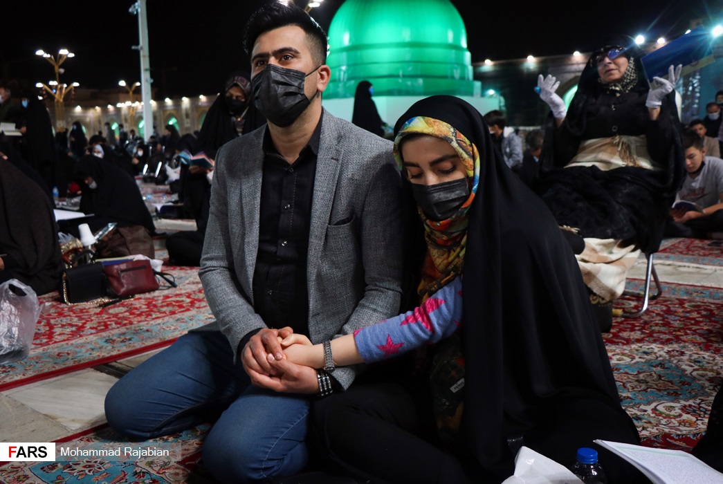مراسم احیای شب بیست و یکم ماه رمضان در حرم مطهر رضوی