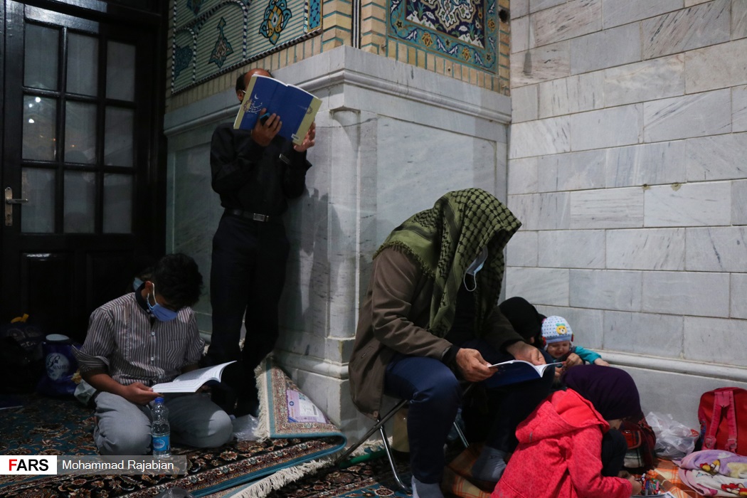 مراسم احیای شب بیست و یکم ماه رمضان در حرم مطهر رضوی