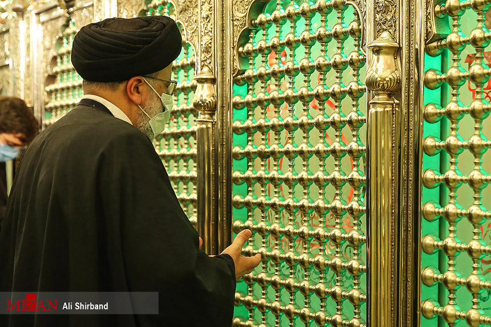 عکس/ شب قدر آیت الله رئیسی در امامزاده صالح (ع)