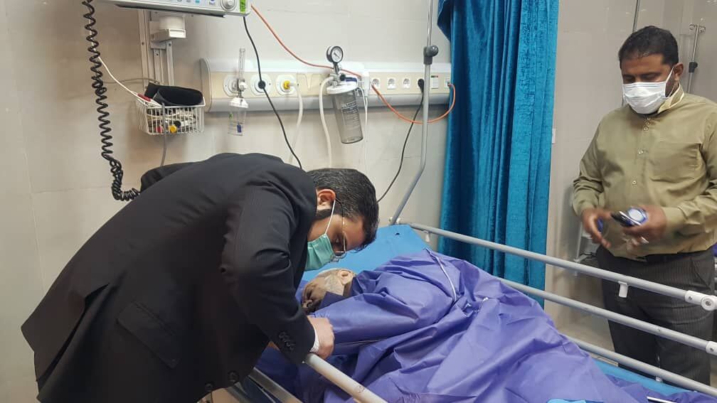 واکنش استاندار خوزستان به خبر رها کردن شاعر معروف در خیابان