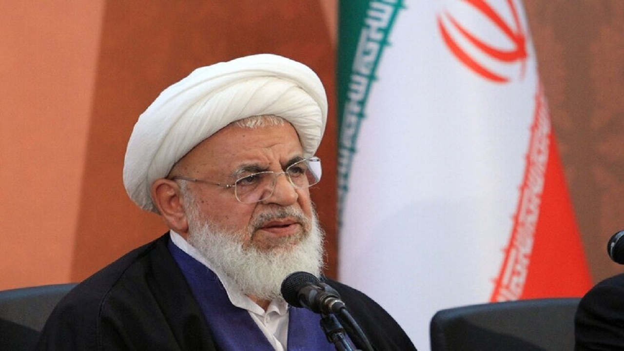 احداث خط ریلی به نجف و کربلا پیگیری شود