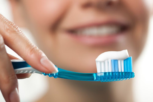 کرونا/ لزوم تعویــض مسواک پس از بهبودی از کرونا