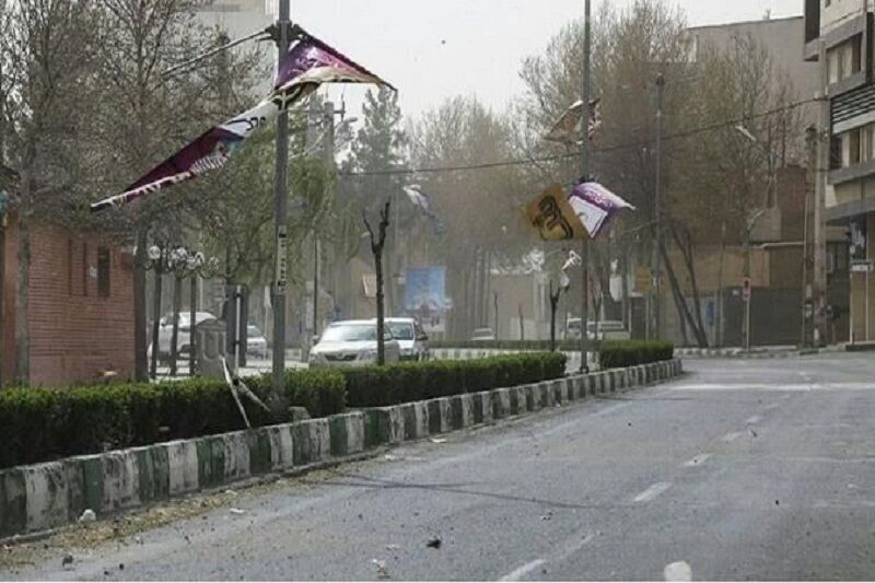 وزش باد آسمان ایلام را فرا میگیرد