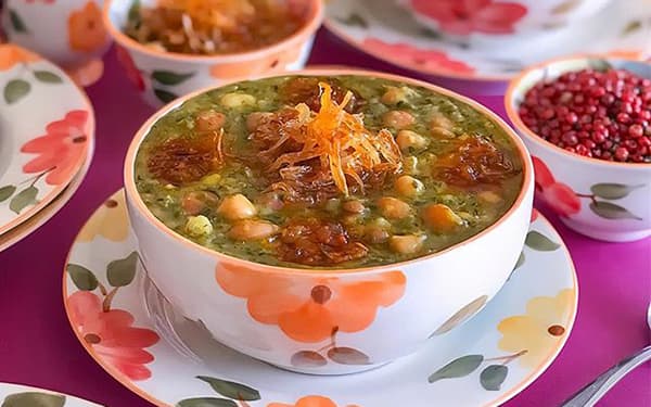 آش گندم سنتي به روش اصيل يزدي براي افطار