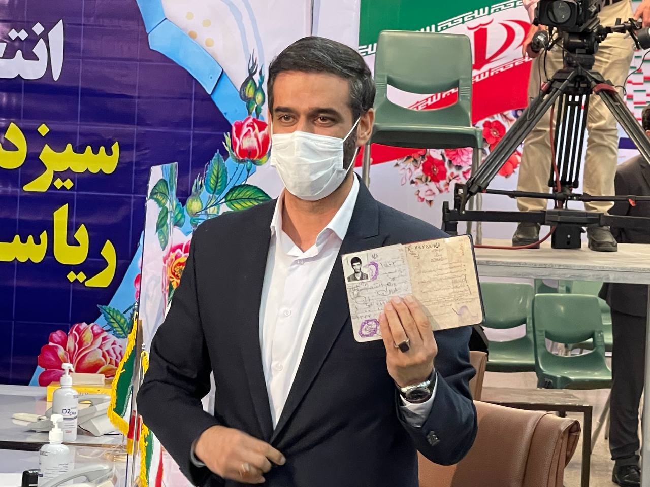 عکس/ ثبت نام سعید محمد در انتخابات ۱۴۰۰