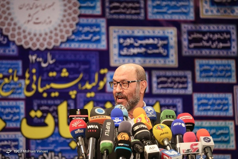 عکس/ رونمایی وزیر دفاع سابق از برنامه اش