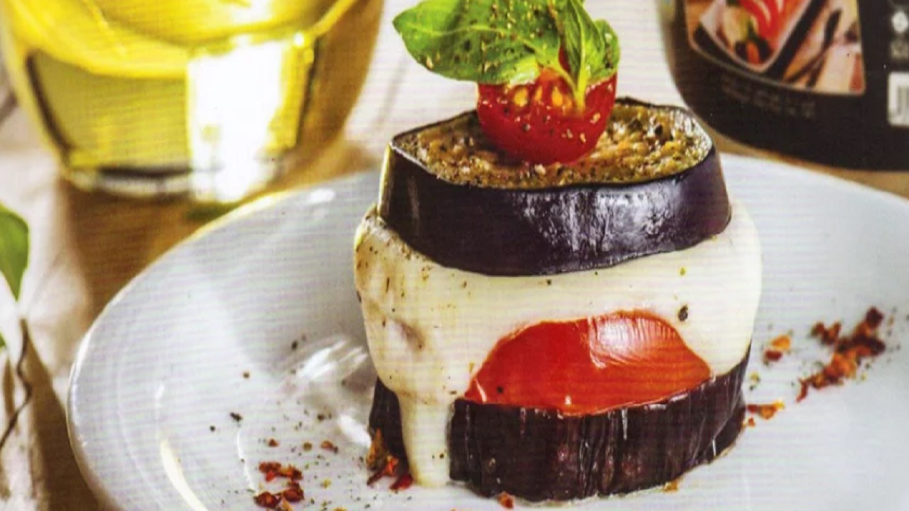طرز تهيه «بادمجان پنيري»؛ يک فينگرفود خلاقانه و خوشمزه