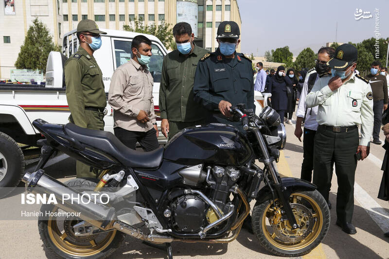 انهدام باند سارقین و قاچاق کالا در شیراز
