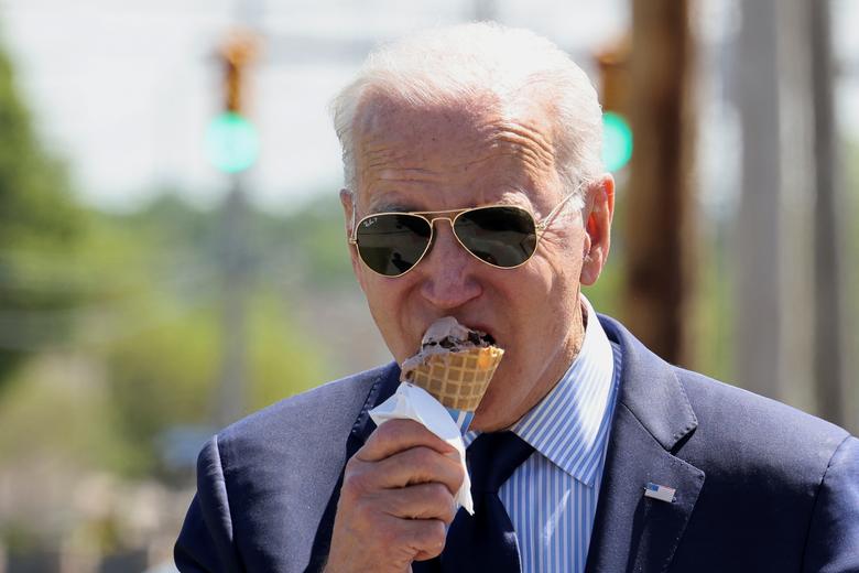 بستنی خوردن رئیس جمهور آمریکا