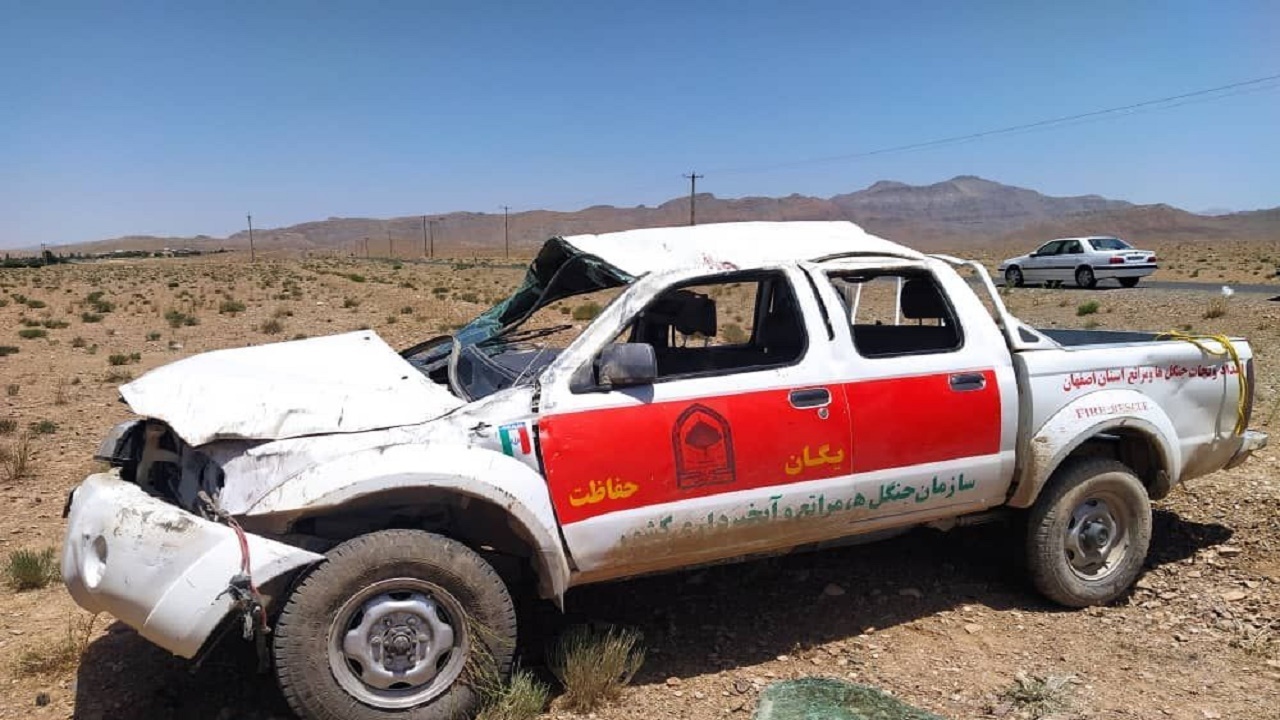 ۳ کشته و مجروح طی واژگونی خودرو در شاهین‌شهر به‌جا ماند