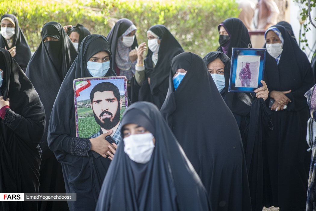 خاکسپاری پیکر پاک یک شهید گمنام در بندرعباس
