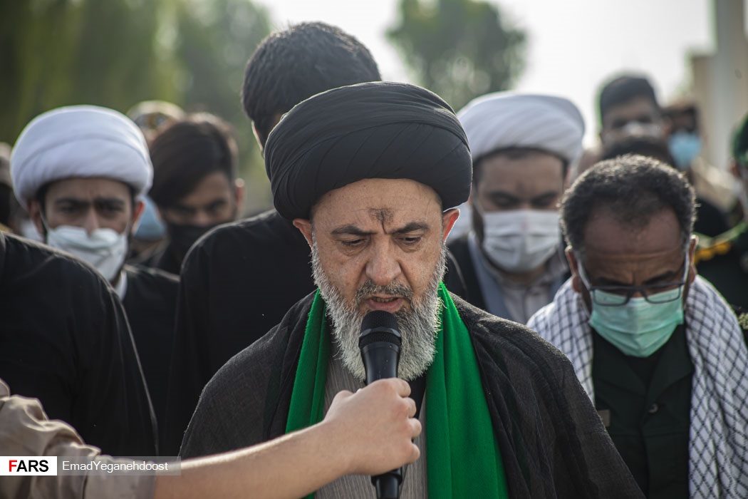 خاکسپاری پیکر پاک یک شهید گمنام در بندرعباس