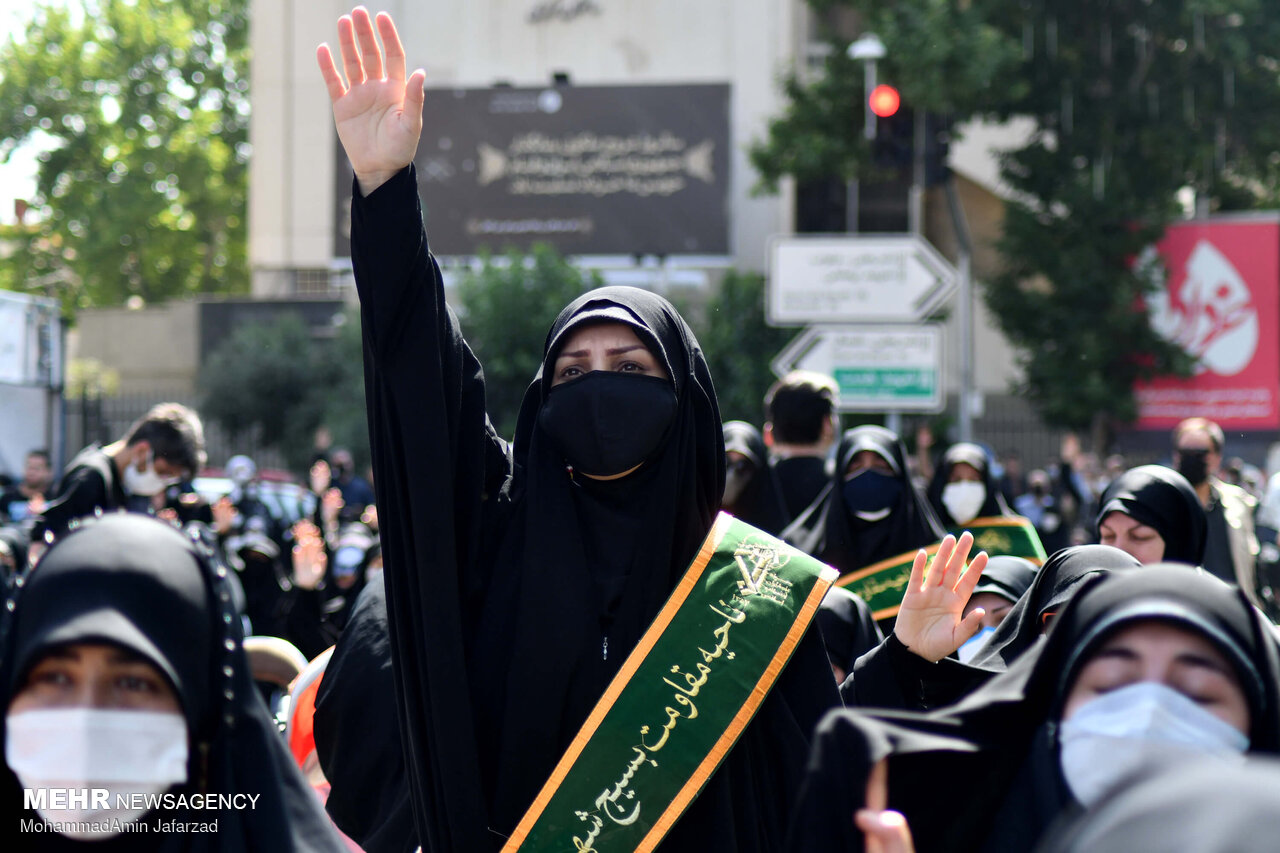 خاکسپاری دو شهید گمنام دفاع مقدس در بوستان اندیشه