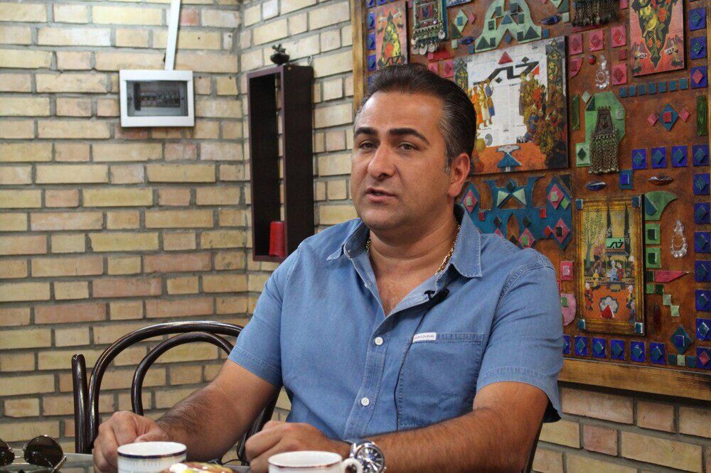 تشتزر: وزارت ورزش حق ندارد سهام باشگاه استقلال را واگذار کند