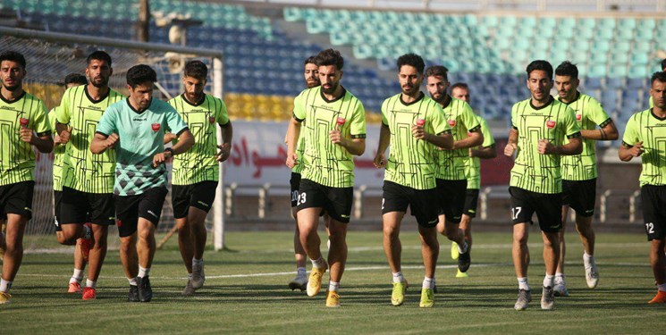کادرفنی پرسپولیس برنده شد