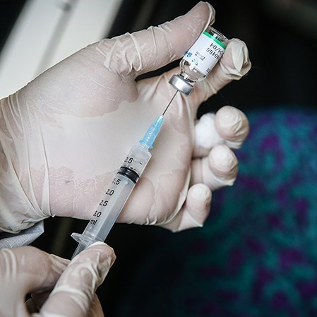 مردانی: نگران تأخیر در تزریق دوز دوم واکسن نباشید