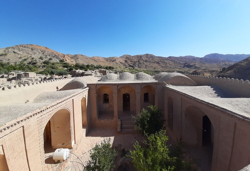 مرمت خانه تاریخی غفاری در خوسف آغاز شد
