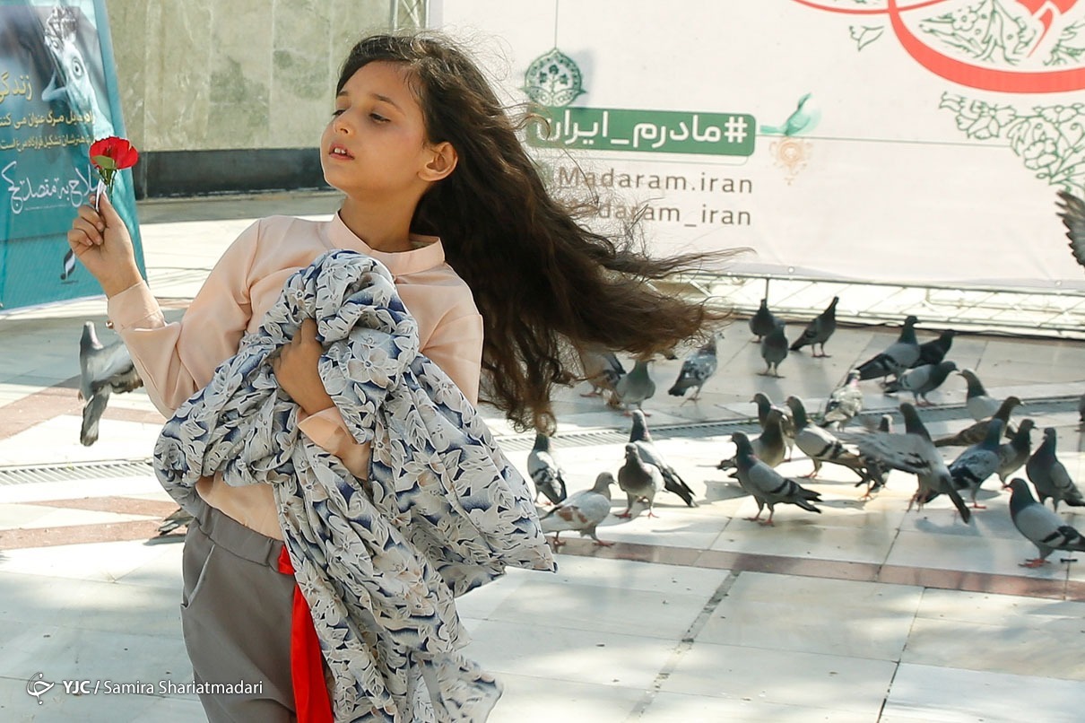 جشن روز دختر در امام زاده صالح (ع) تجریش