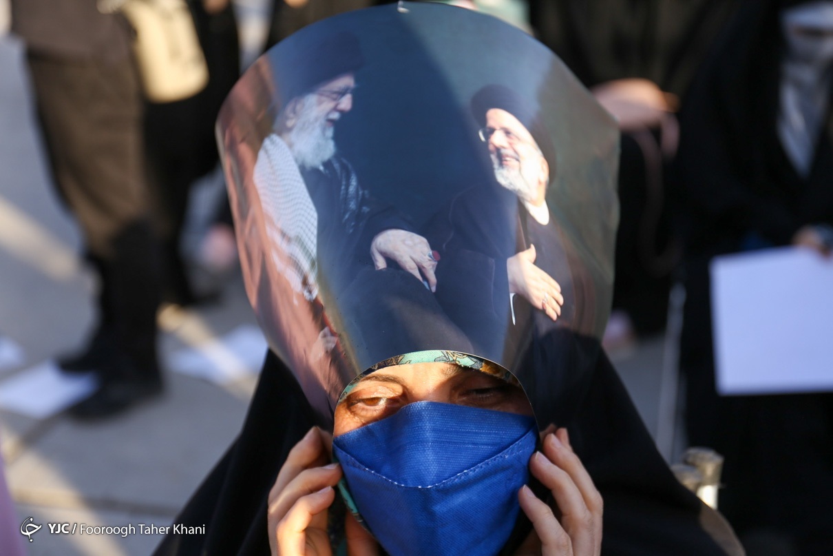 تجمع حامیان رئیسی در میدان هفت تیر