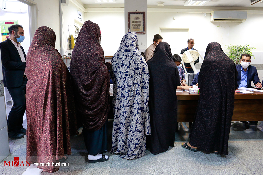 عکس/ اخذ رای در ندامتگاه زنان