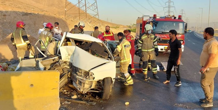 مصدومیت ۷ مسافر به دلیل تصادف پراید در بزرگراه شهید رستگاری