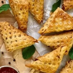 شام/ صفر تا صد تهيه «سمبوسه» به همراه پيچيدن آن