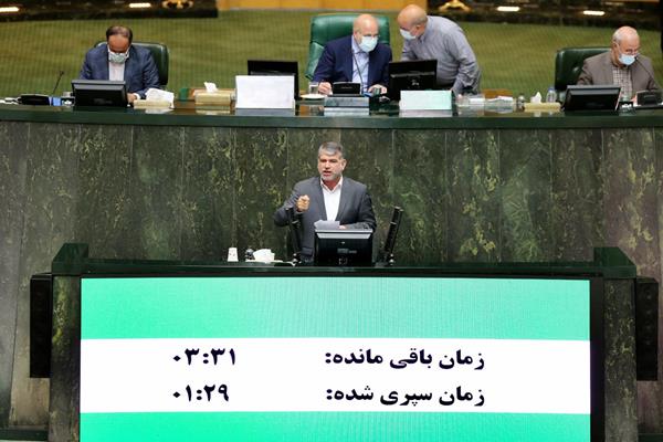 نامزد انتخابات 1400 در صحن علنی مجلس
